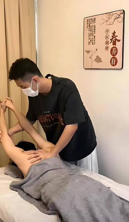 啪啪淫av的相关介绍