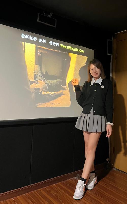口袋影院在线追剧神器：免费高清无广告，海量资源一键缓存（长尾关键词：口袋影院在线追剧、免费高清影视、无广告观影神器）