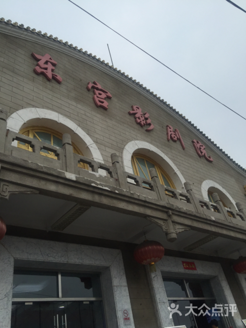 午夜影院先看看：最新热门电影推荐与深夜观影指南（午夜影院、先看看、深夜电影推荐）