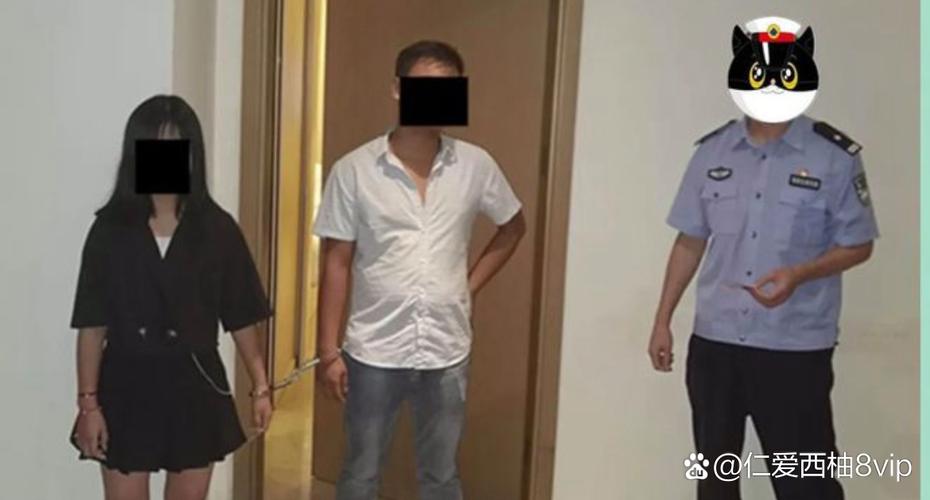 亚洲熟少妇的优雅蜕变：成熟魅力与生活智慧的完美融合