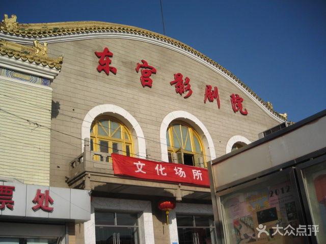 深夜隔壁传来异响，邻居夫妻小说里的禁忌与暧昧，让人欲罢不能