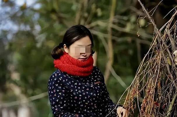 18禁看美女的相关介绍