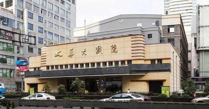 神马手机影院未来影院：畅享未来观影新体验，长尾关键词涵盖高清影视资源、智能推荐算法、跨屏无缝播放。