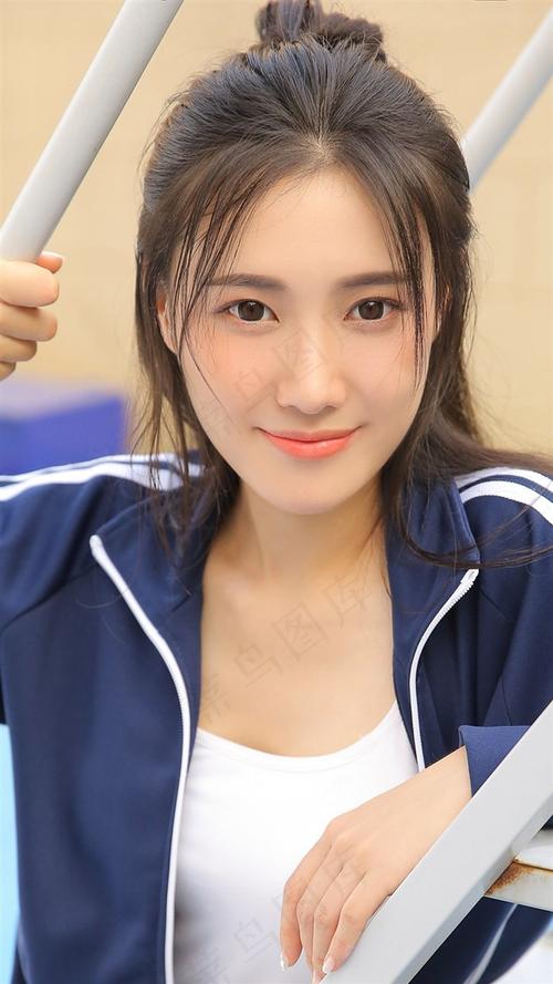 美女秘书诱惑上司的相关介绍